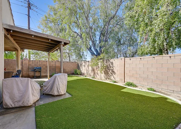 Renovated W/ Community Pool! Ferienhaus