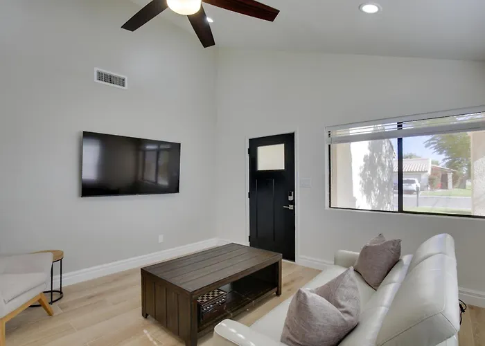 Renovated W/ Community Pool! Ferienhaus Yuma