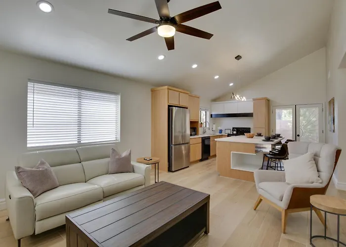 Ferienhaus Renovated W/ Community Pool!