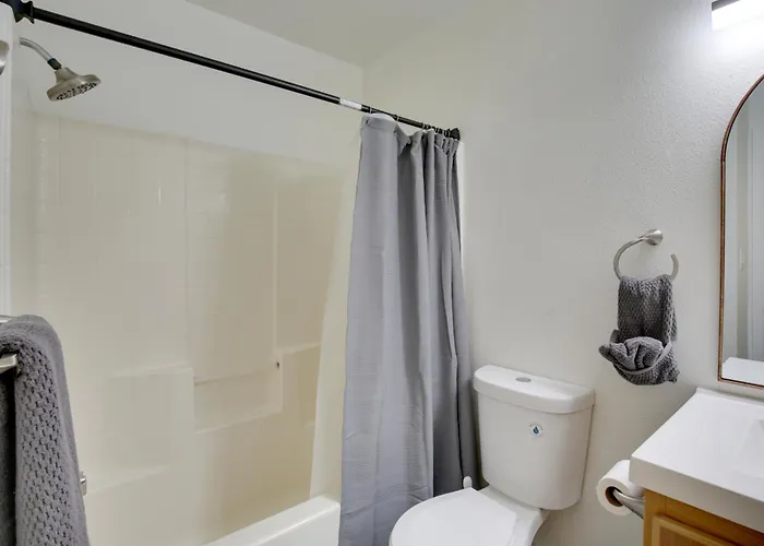 Renovated W/ Community Pool!