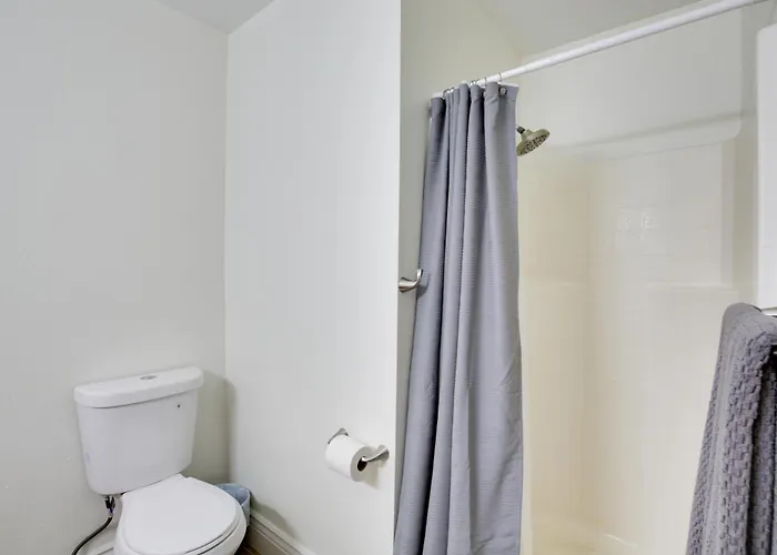 Ferienhaus Renovated W/ Community Pool!